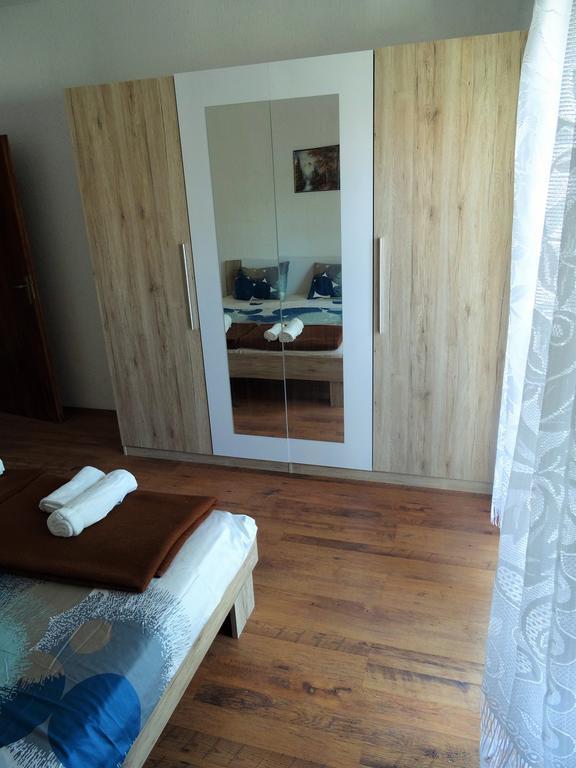 Apartments Down Town Сень Экстерьер фото